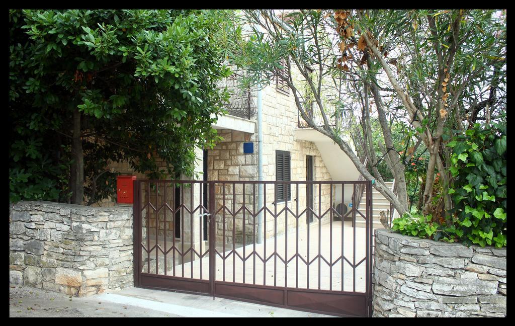 Apartments Boljat Supetar Extérieur photo