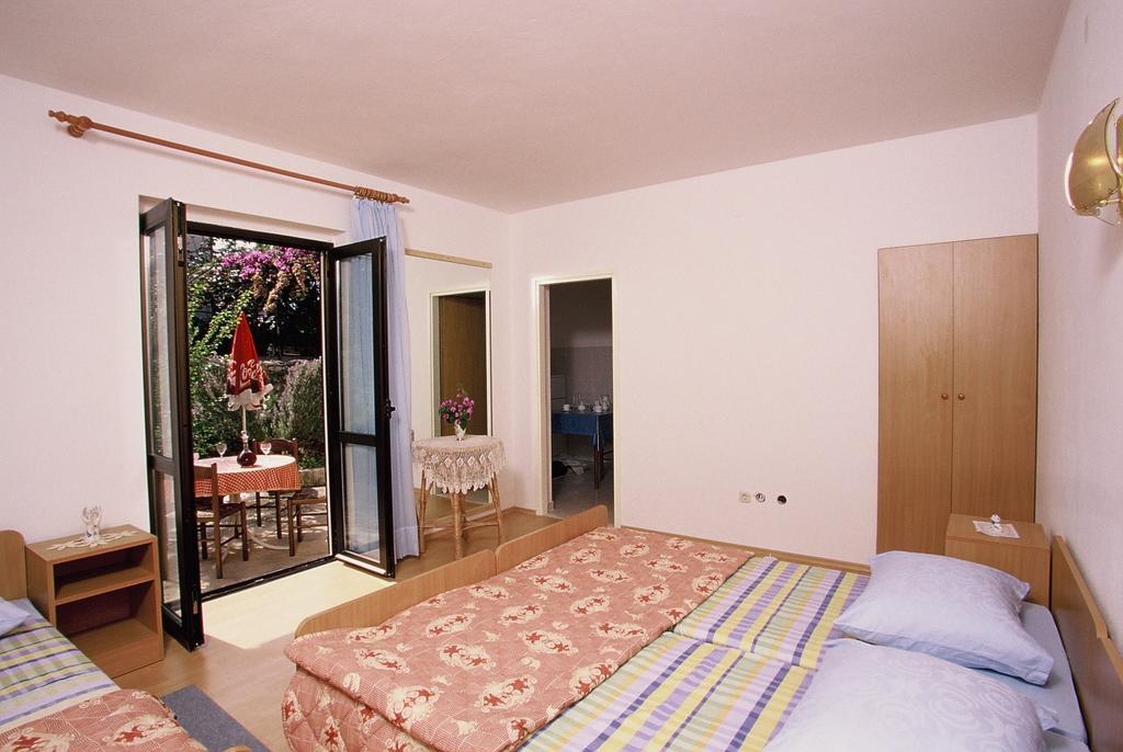 Apartments Boljat Supetar Chambre photo